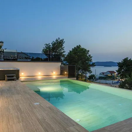 Nice Home In Komarna With Heated Swimming Pool Komarna