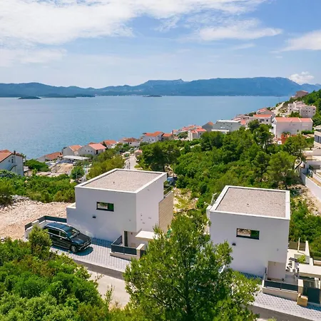 Amazing Home In Komarna With Heated Swimming Pool Vakantiehuis *