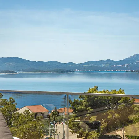 Tatil Evi Amazing In Komarna