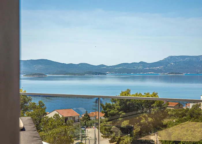 Vakantiehuis Amazing In Komarna